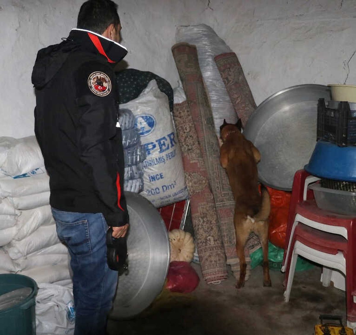 Aksaray\'da Uyuşturucu Operasyonu: 8 Gözaltı