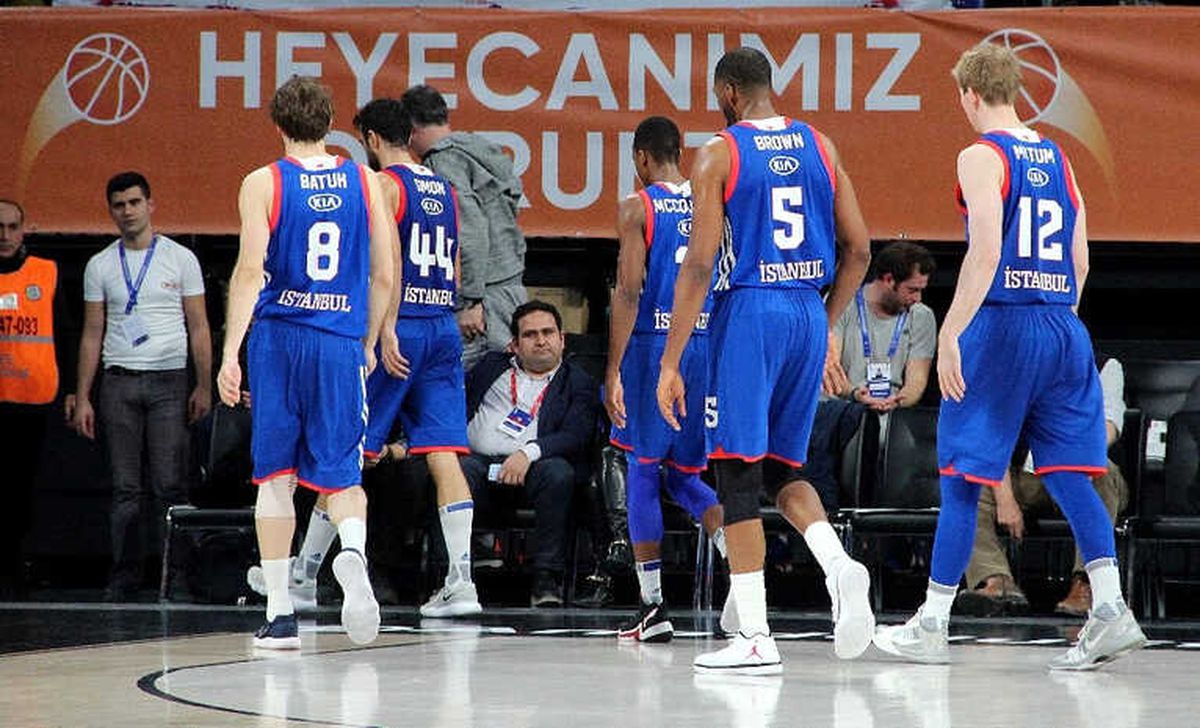 Anadolu Efes, Panathinaikos Deplasmanında