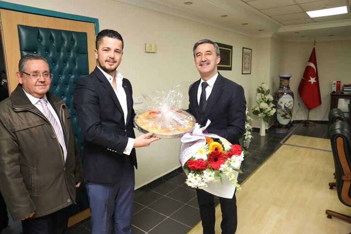 Başkan Şirin\'e Arnavut Böreği