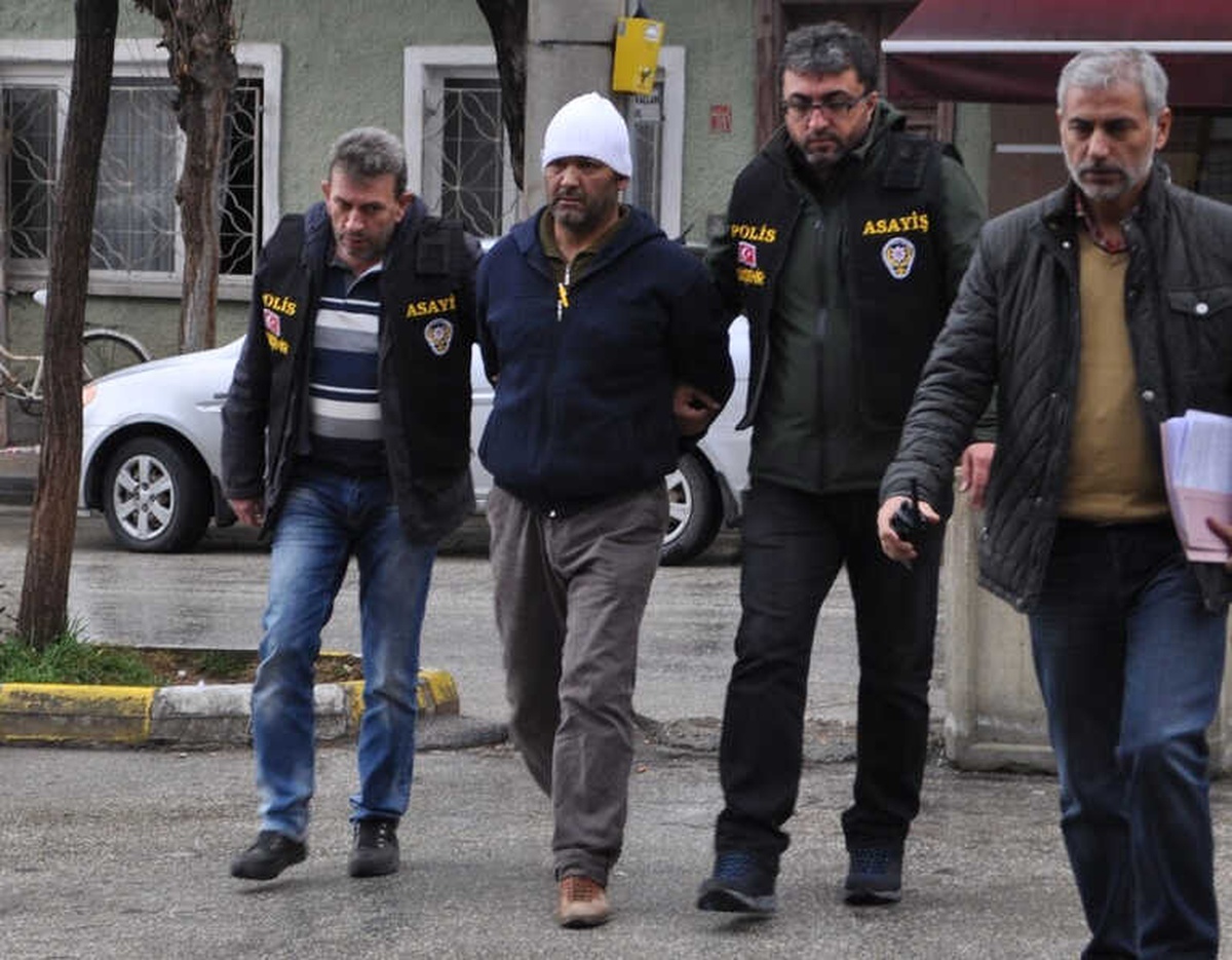 Cezaevinden Firar Edip Kamyonet Çalan Zanlı Adliyeye Sevk Edildi