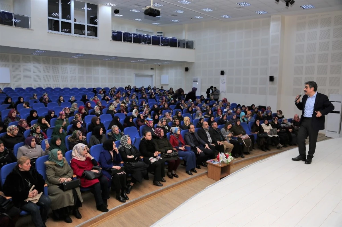 Dr. Şaban Kızıldağ: "Hz. Hatice Rol Alınması Gereken Bir Kişiliğe Sahiptir"