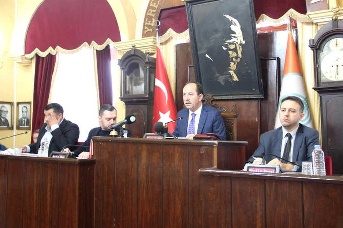 Edirne Belediye Meclisi 2018\'in İlk Toplantısı Yapıldı