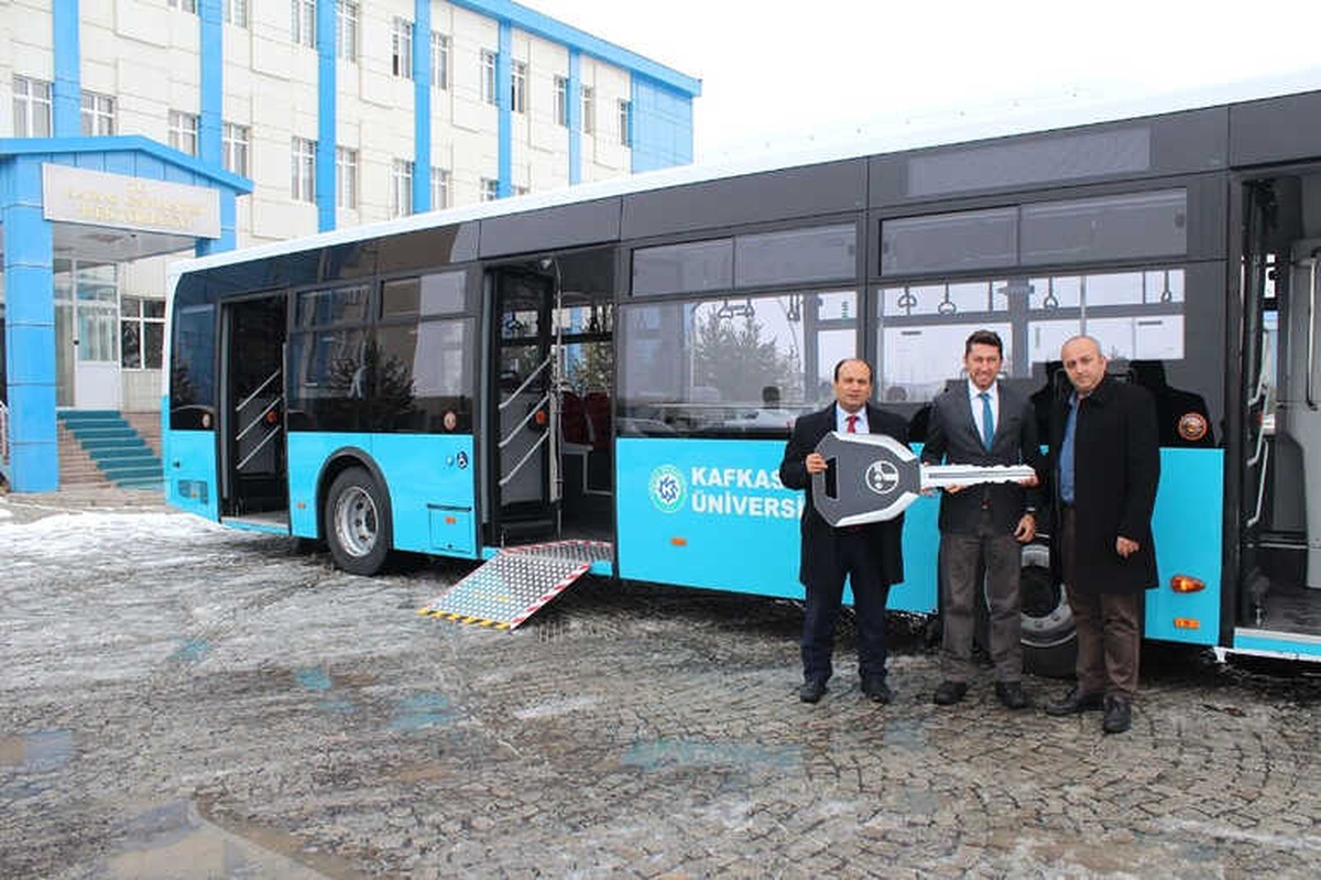 Kafkas Üniversitesi Araç Filosunu Genişletiyor