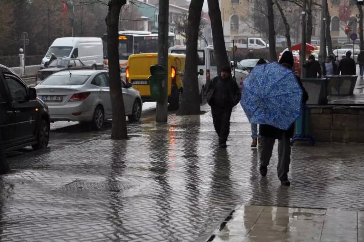 Kar Beklenirken Yağmur Geldi