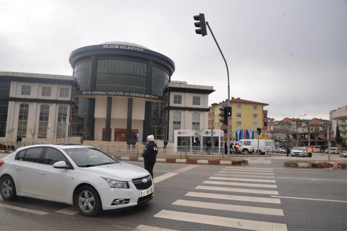 Polisevi ile Kültür ve Kongre Merkezi Kavşakları Trafiğe Açıldı