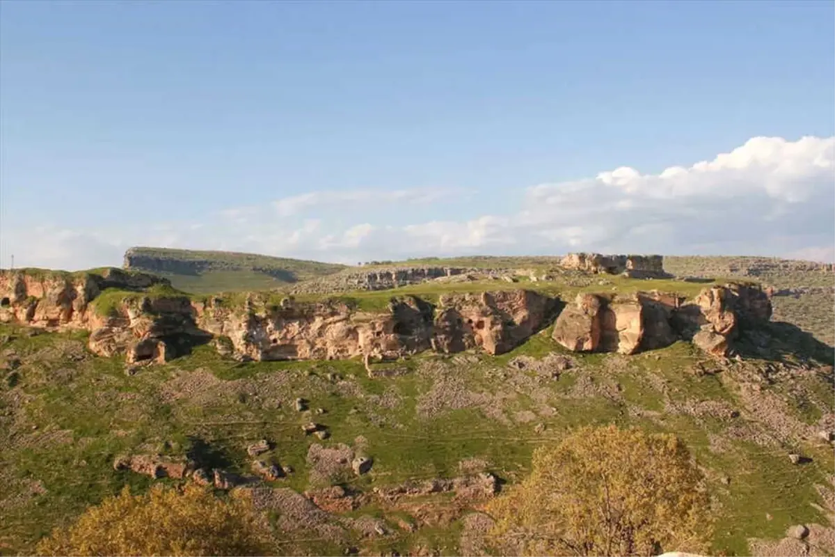 Tarihi Asur Kalesi ve Kral Mezarları Işıklandırılacak