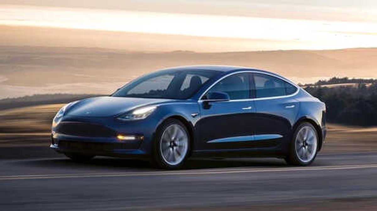 Tesla Model 3 ile Amerika\'daki En Hızlı Yolculuğu Yaptılar
