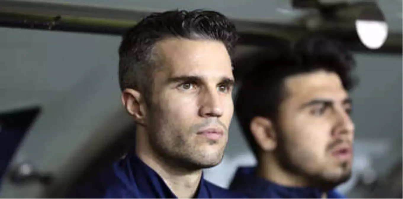 Van Persie\'nin Menajerinden Transfer Açıklaması!