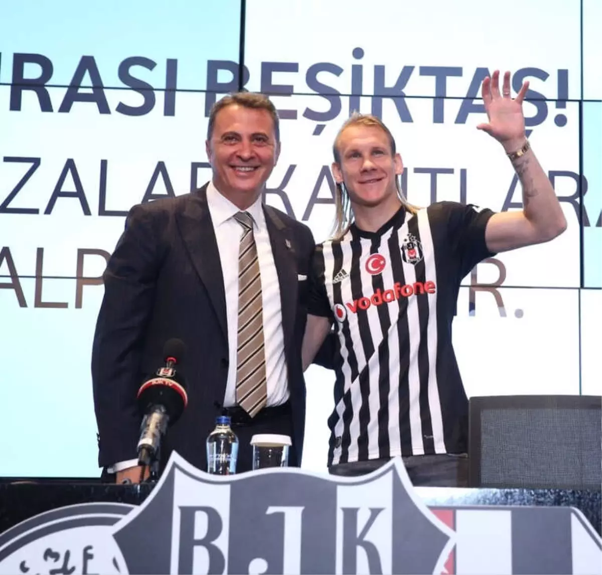 Vida, Resmen Beşiktaş\'ta