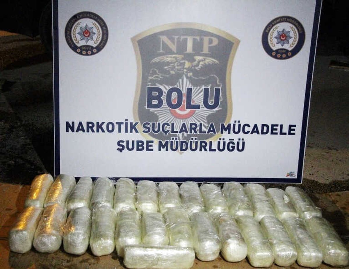 Bolu\'da Bir Yıl İçinde Kilolarca Uyuşturucu Yakalandı