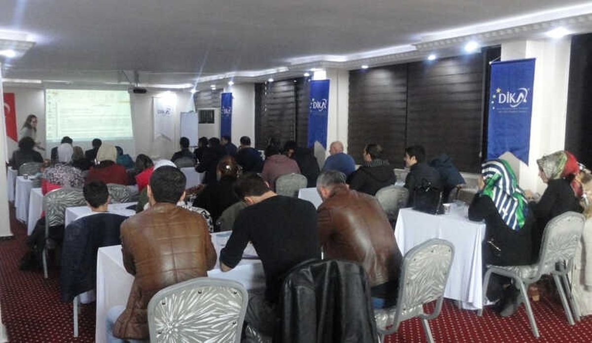 Dika\'dan Ajans Bölgesinde Uygulamalı Girişimcilik Eğitimi