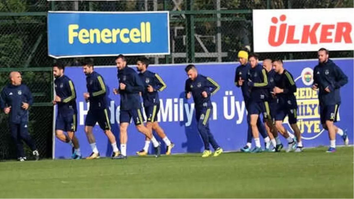 Fenerbahçe\'nin Antalya Kampı Yarın Başlıyor