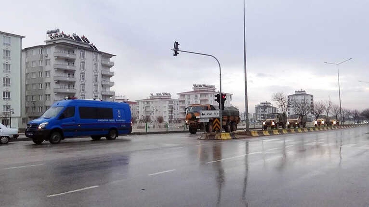 Gaziantep\'ten Çıkan Askeri Konvoy, Kilis\'e Ulaştı