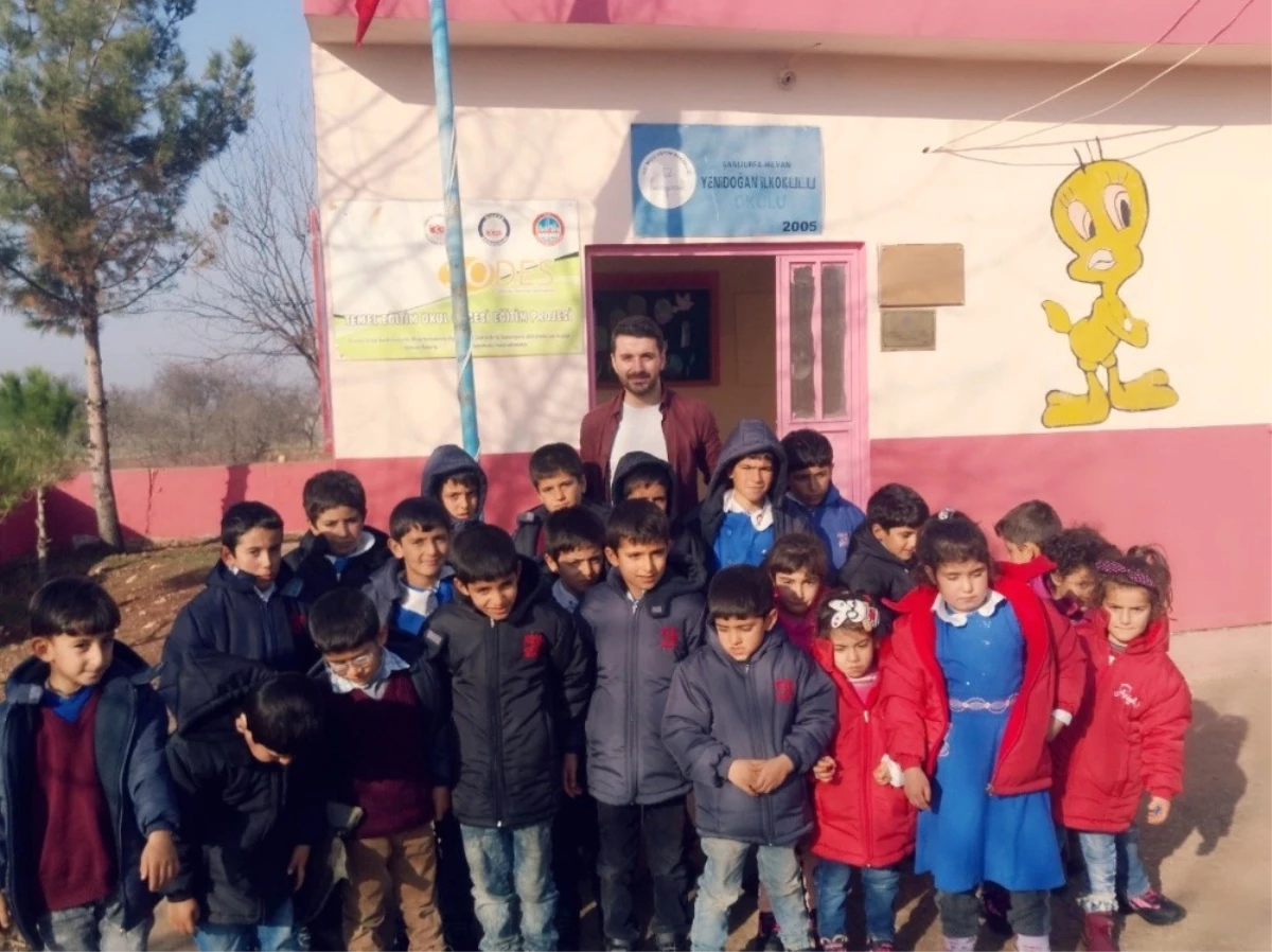 Geleceğin Öğretmenlerinden Şanlıurfa Köy Okullarına Yardım