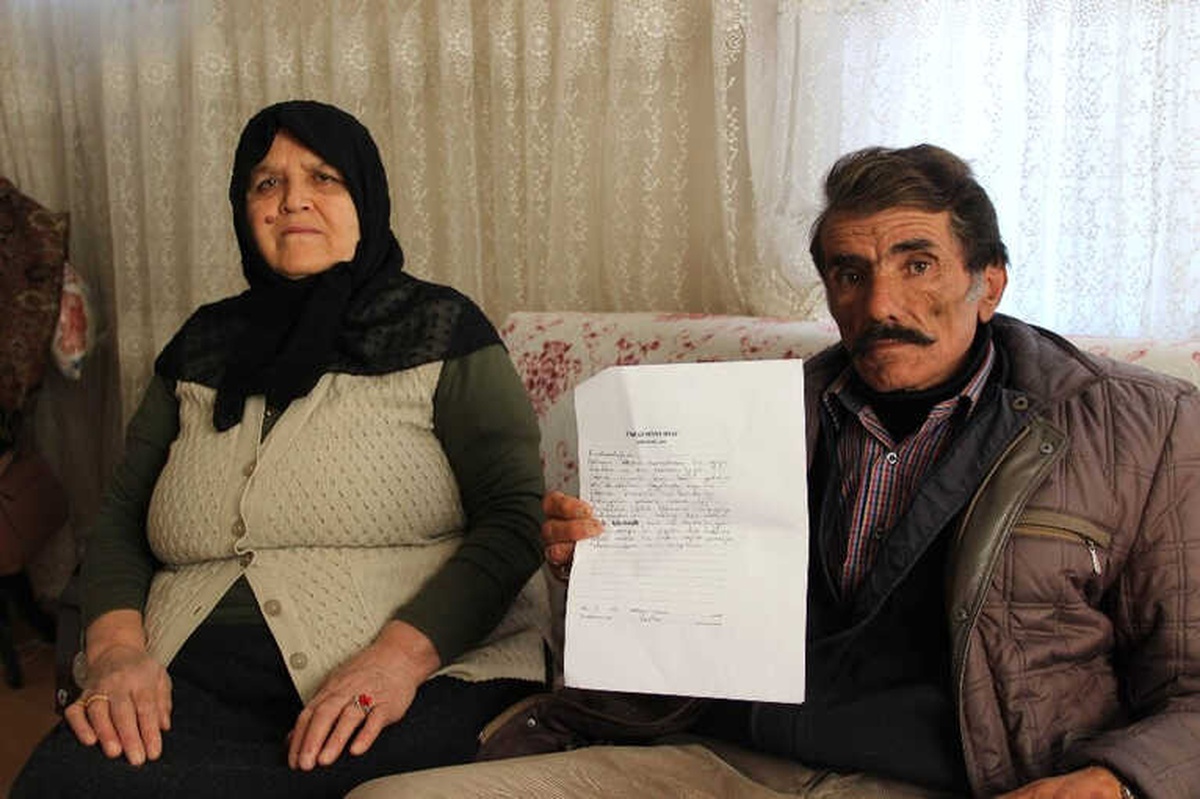 Kocası Bombardımanda Ölen Anne 5 Çocuğuyla Türkiye\'ye Dönmeyi Bekliyor