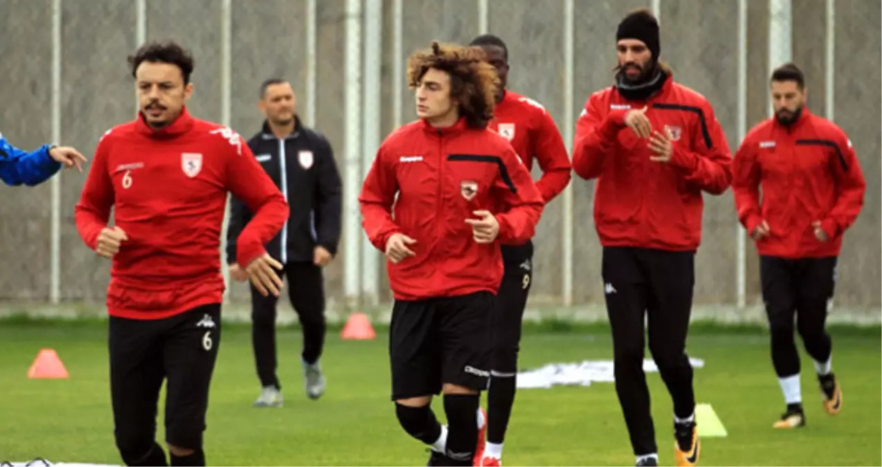 Samsunspor\'da 8 Futbolcu Serbest Kaldı