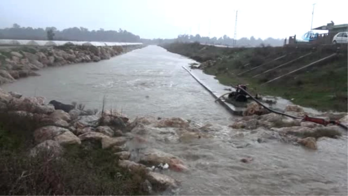 Tarsus\'ta Seralar Sular Altında Kaldı