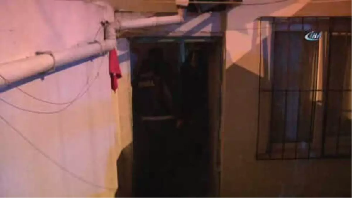 Ümraniye\'de Şafak Vakti Narkotik Operasyonu