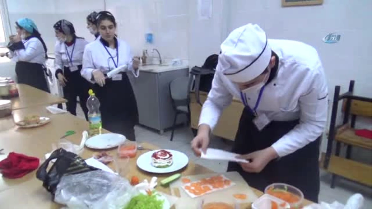 Unesco Tarafından Hatay\'ın Gastronomi Şehri Olarak Seçilmesinin Ardından Öğrenciler Arasında Meze...