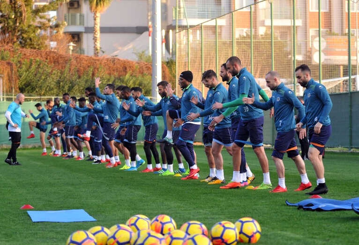 Alanyaspor İkinci Yarı Hazırlıklarını Sürdürdü