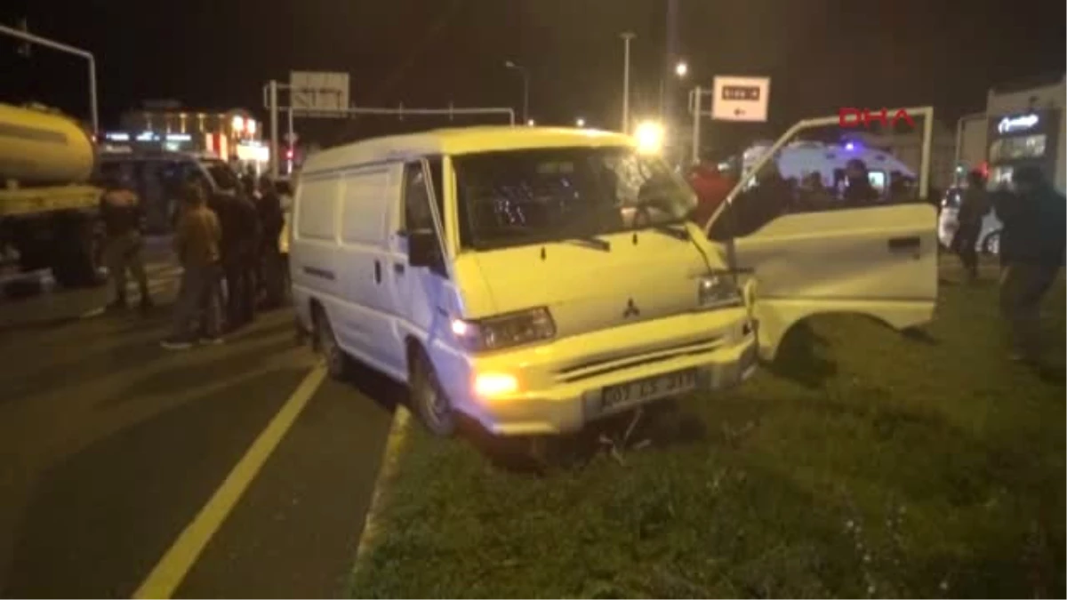 Antalya - Yolcu Otobüsüyle Çarpışan Minibüsün Sürücüsü Öldü