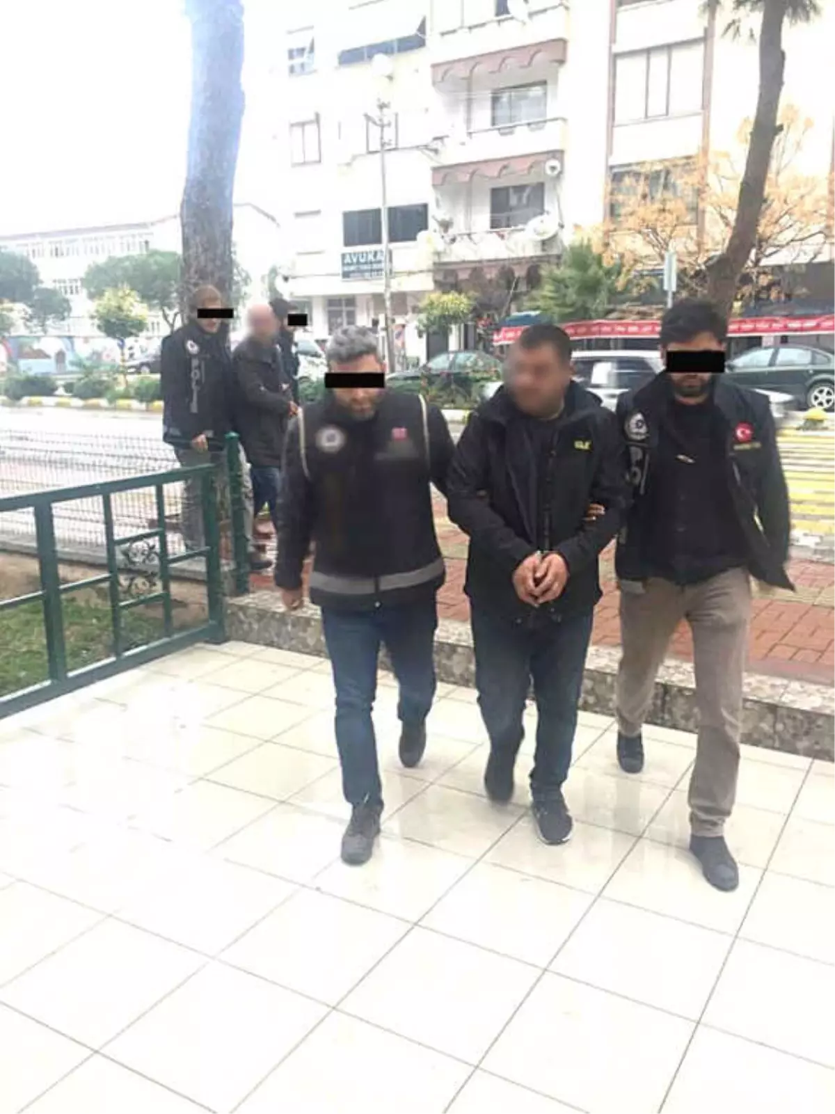 Balıkesir\'de Uyuşturucu Operasyonu: 2 Kişi Tutuklandı