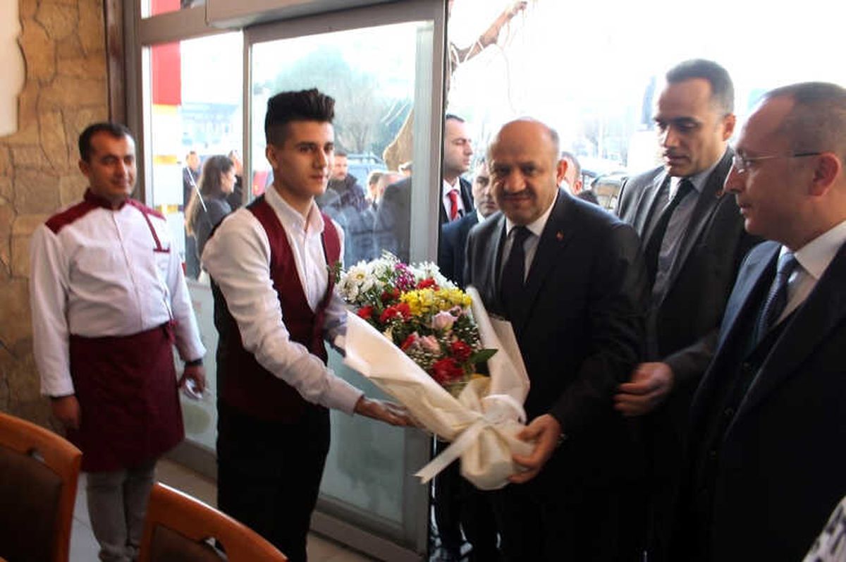 Başbakan Yardımcısı Işık\'tan Sıkı Pazarlık
