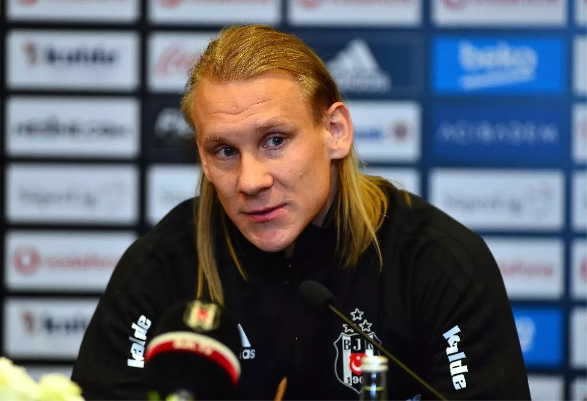 Domagoj Vida: "Beşiktaş\'la İmzaladım ve Sonrasında Gelen Teklifleri Geri Çevirdim"