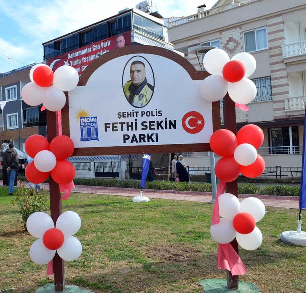 İzmir Kahramanı Şehit Fethi Sekin, Didim\'de Ölümsüzleştirildi