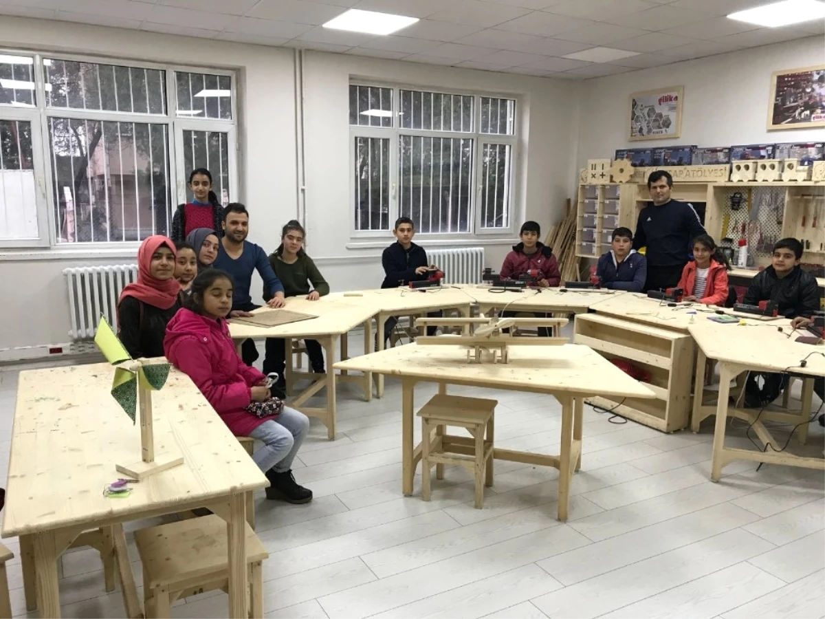 Köy Okulu Öğrencileri İnovasyon Merkezini Gezdi