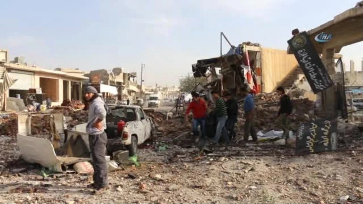 Suriye\'de, Geçtiğimiz Yılda 10 Binden Fazla Sivil Öldürüldü
