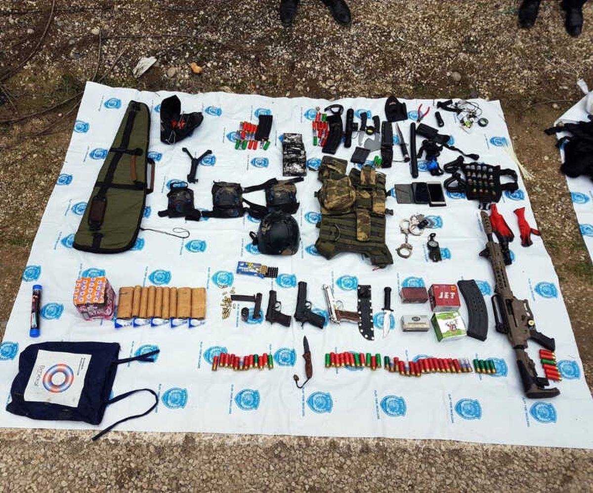 Taksici Katilinin Çantasından 36 Parça Silah ve Mühimmat Çıktı