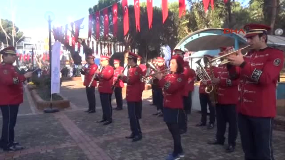 Aydın İsmet Sezgin Heykeli, Aydın\'da Adını Taşıyan Parka Dikildi