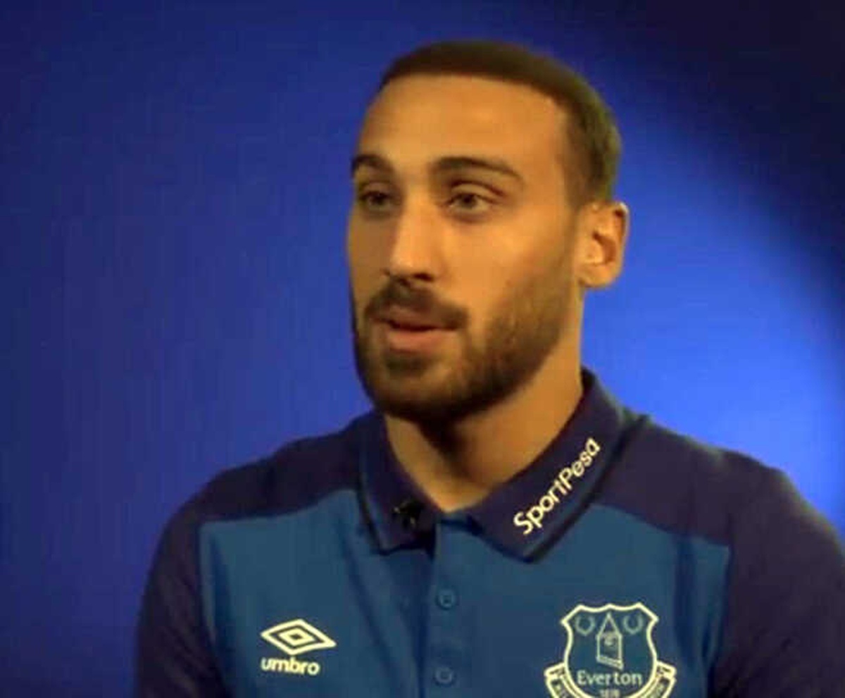 Cenk Tosun: "Herkes Benim Nasıl Bir Futbolcu Olduğumu Görecek"