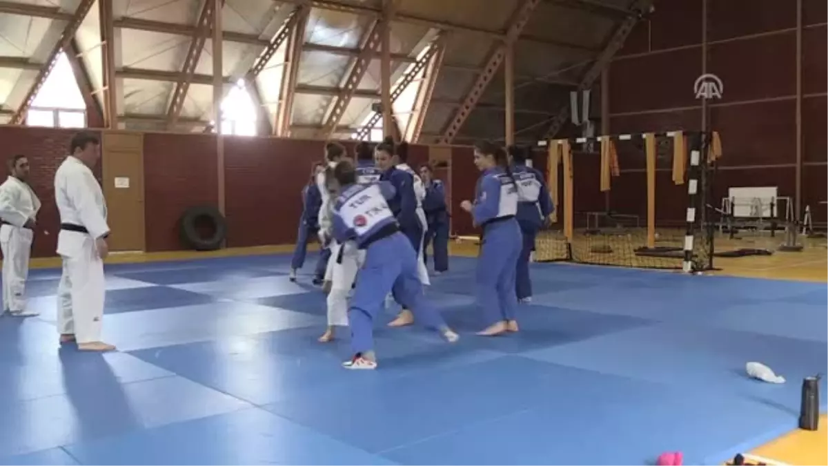 Kadın Milli Judo Takımı\'nın Bolu Kampı Sona Erdi