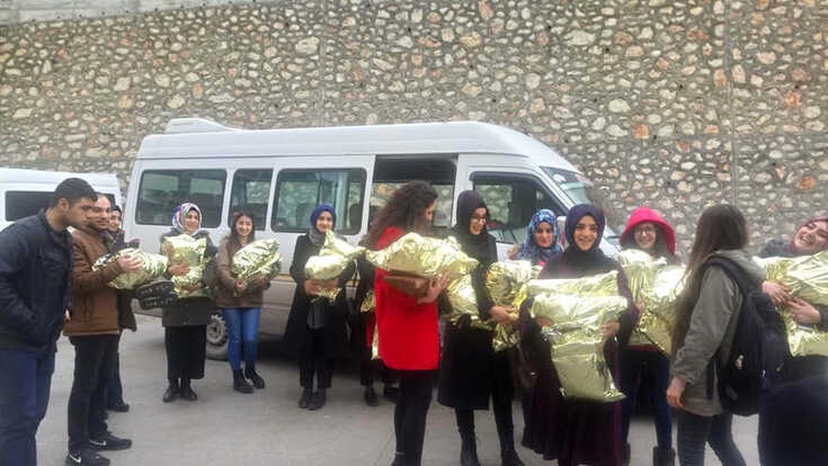 Kışlar Soğuk Geçmesin\' Projesi ile Öğrencilere Destek