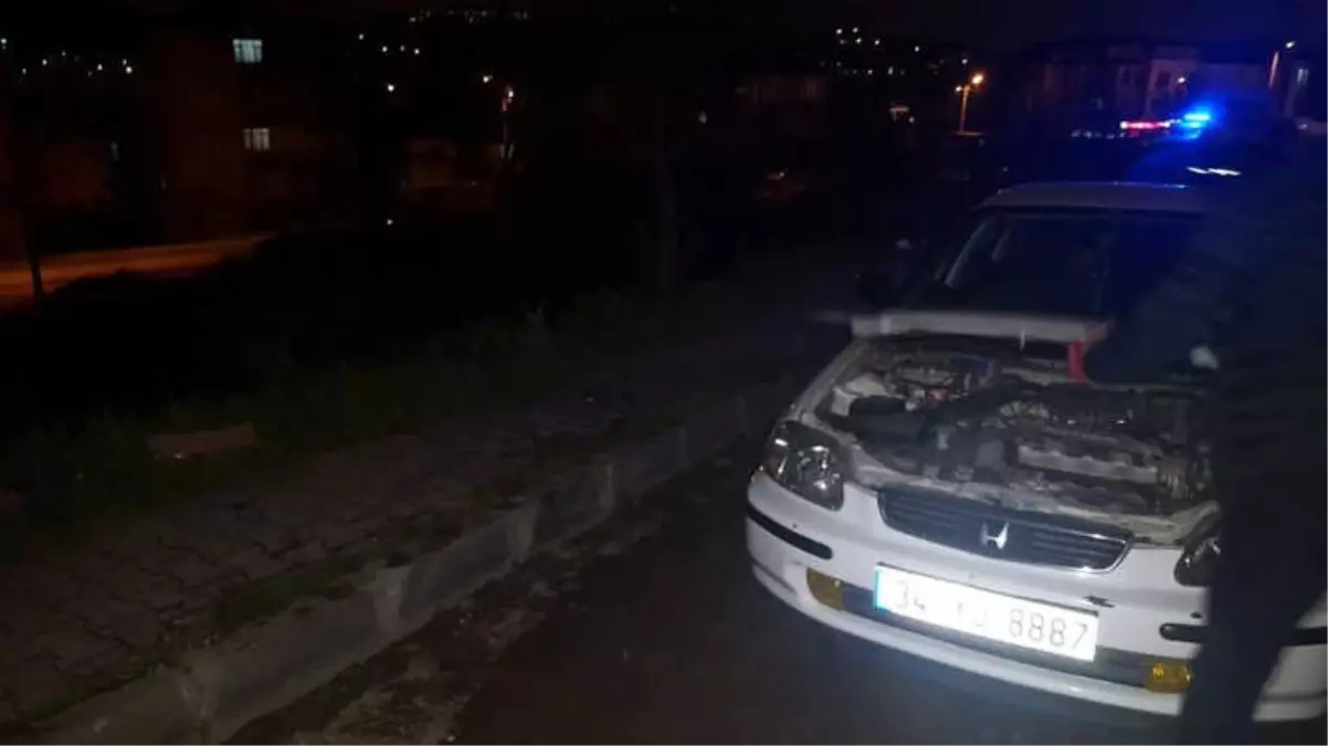 Polisi Atlatmak İçin Esrar Dolu Paketi Boş Araziye Attılar