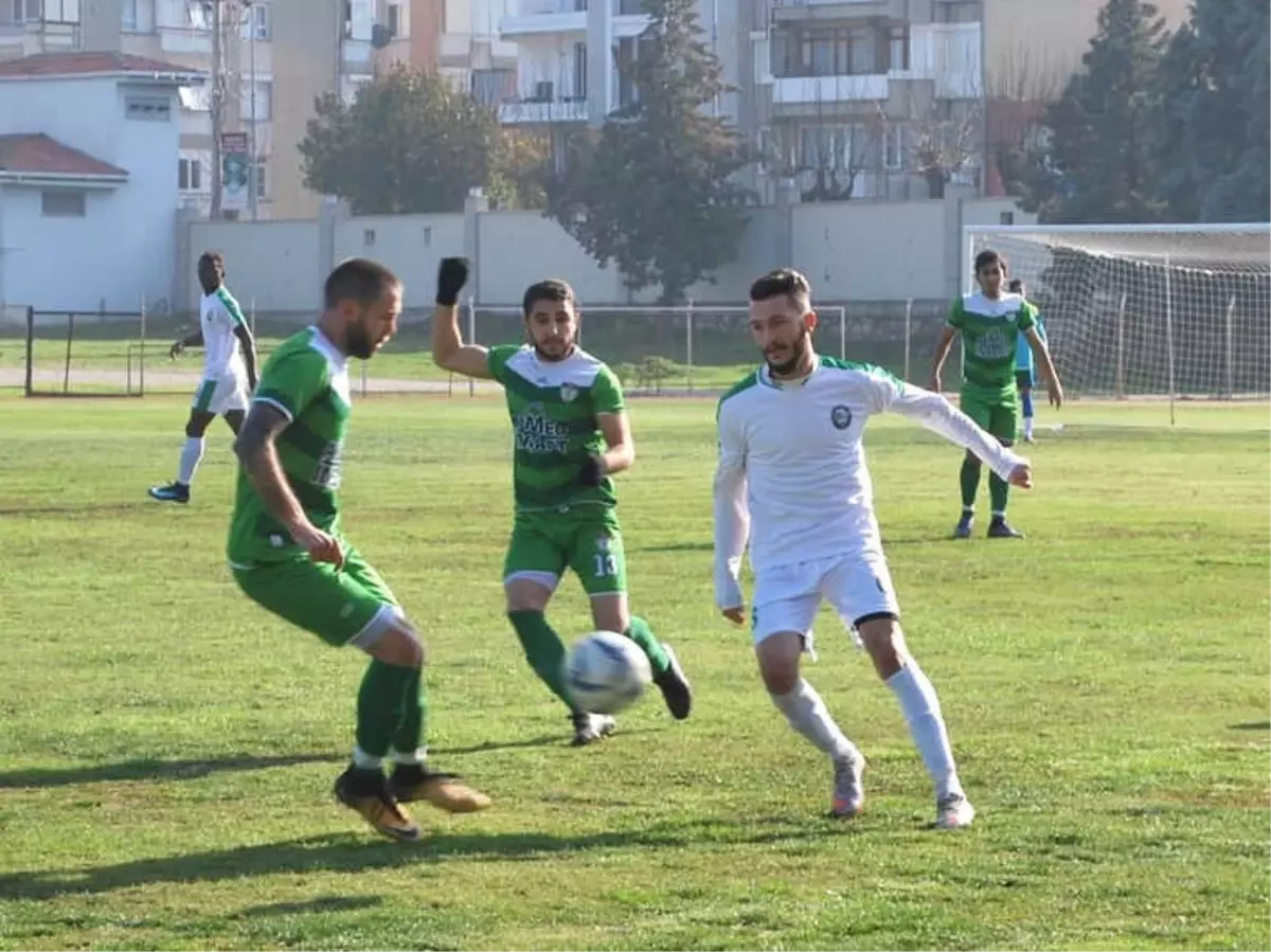 Salihli Belediyespor Farklı Kazandı