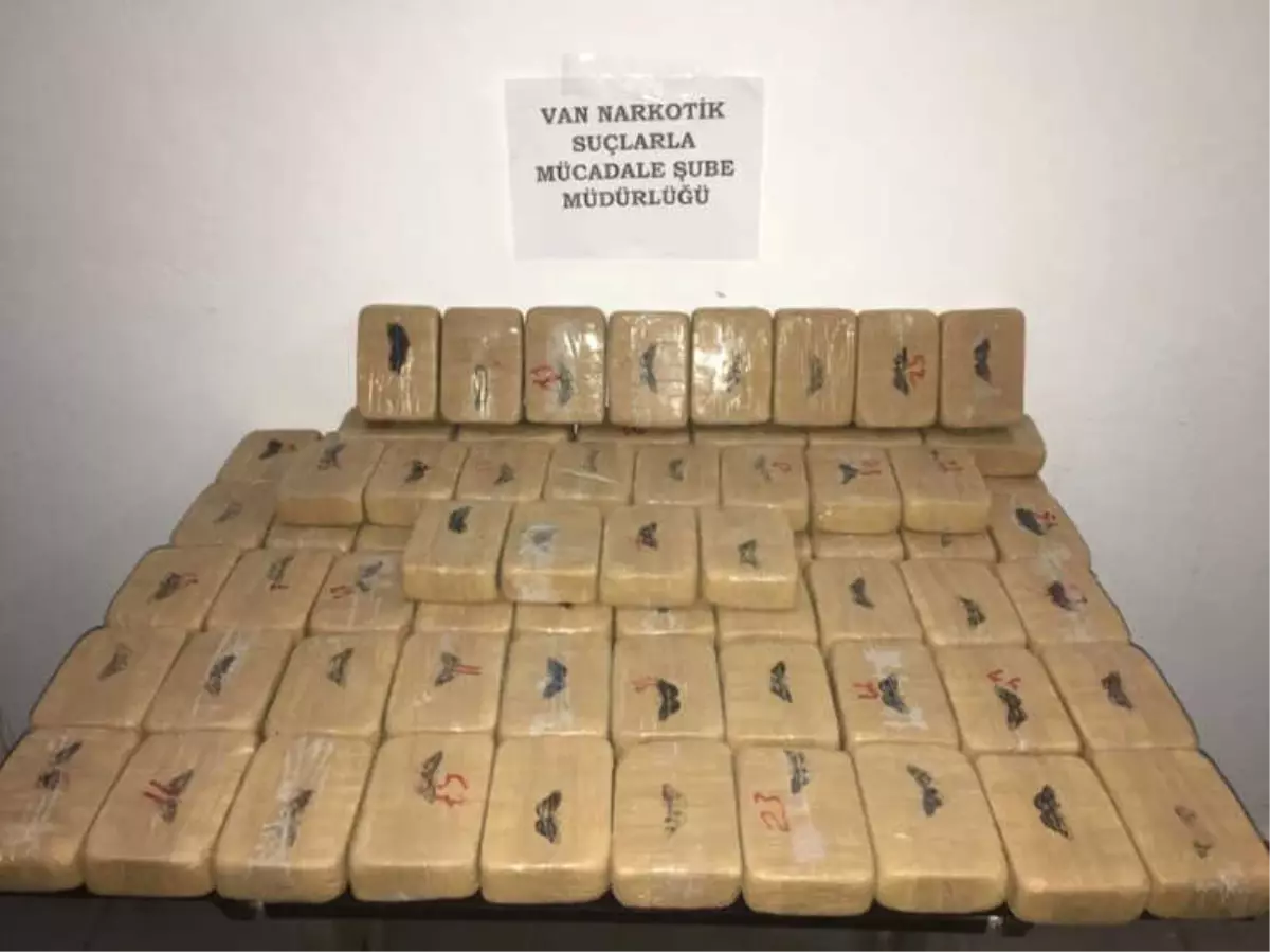 Van\'da Özel Harekat Destekli Uyuşturucu Operasyonu
