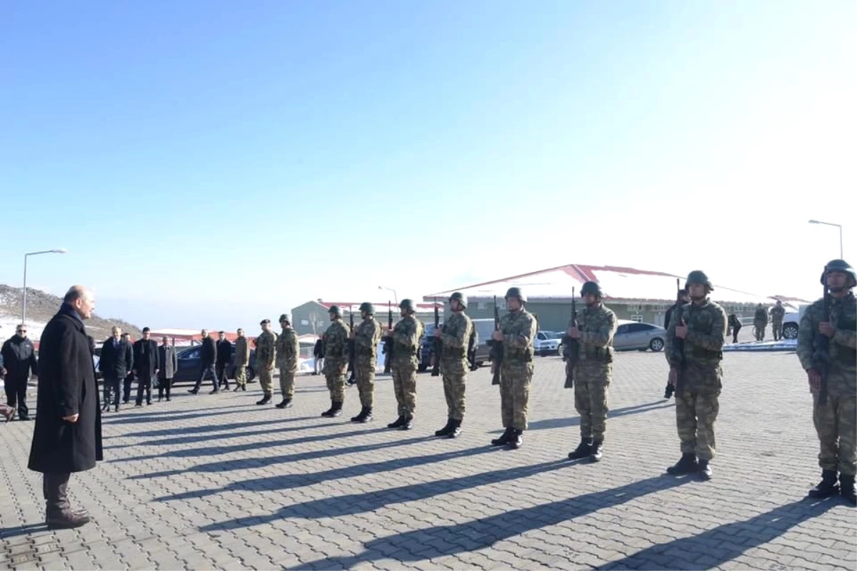 Bakan Soylu, Türkiye-İran Sınırında İncelemelerde Bulundu