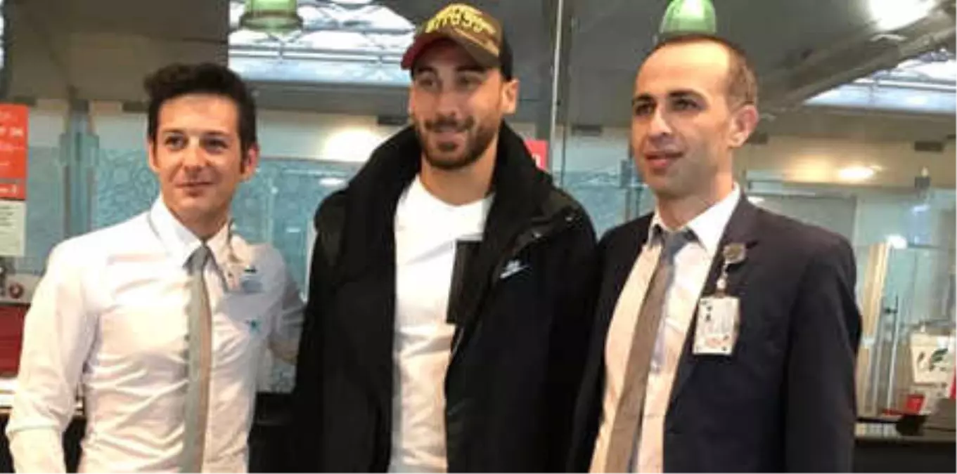 Cenk Tosun, İngiltere\'ye Gitti