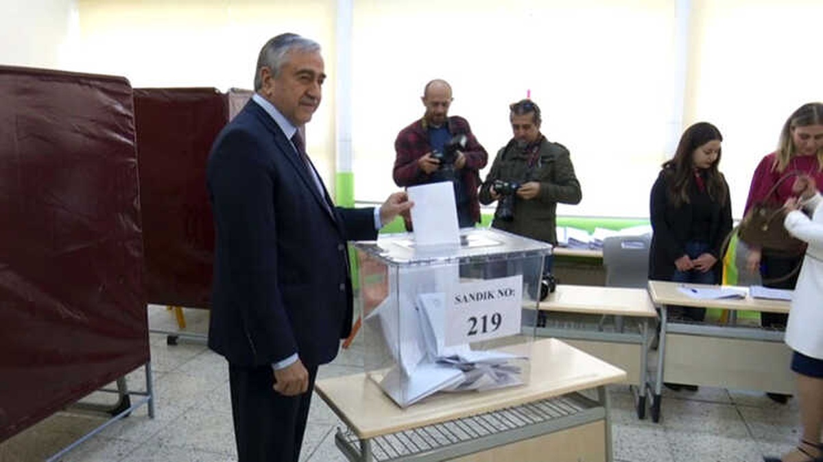 Cumhurbaşkanı Akıncı Oyunu Kullandı