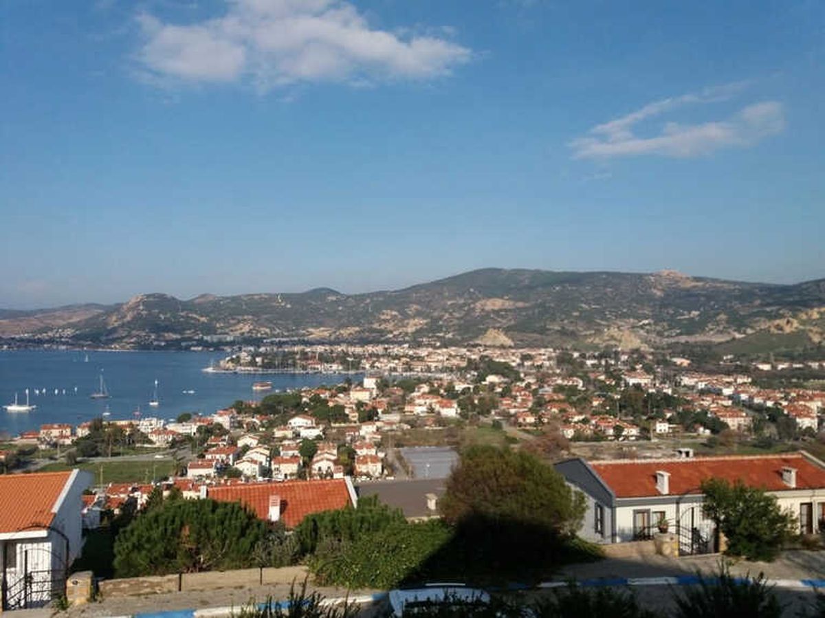 Foça\'da Yazdan Kalma Bir Gün Yaşandı