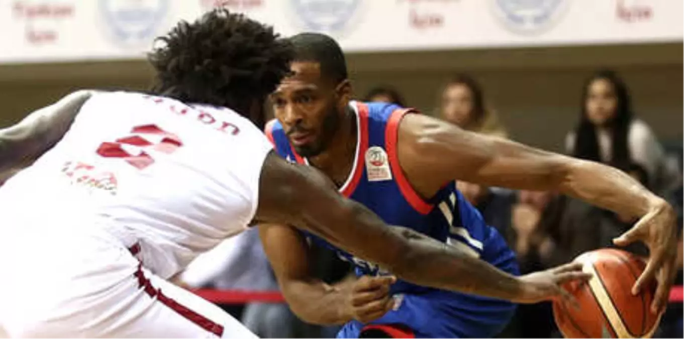 Gaziantep Basketbol-Anadolu Efes: 66-74