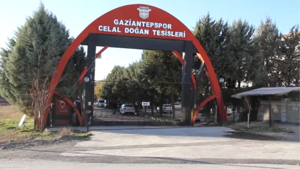 Gaziantepspor\'da Kadro Dışı Bırakılan Futbolculara Destek