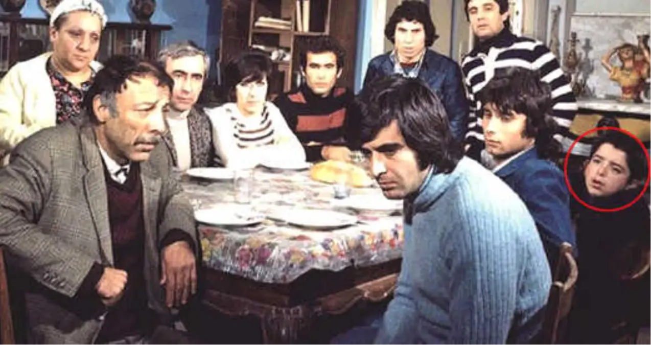 Bizim Aile\'nin Küçük Tuncay\'ı Münir Özkul\'u Anlattı: O Benim Babamdı, Ustamdı