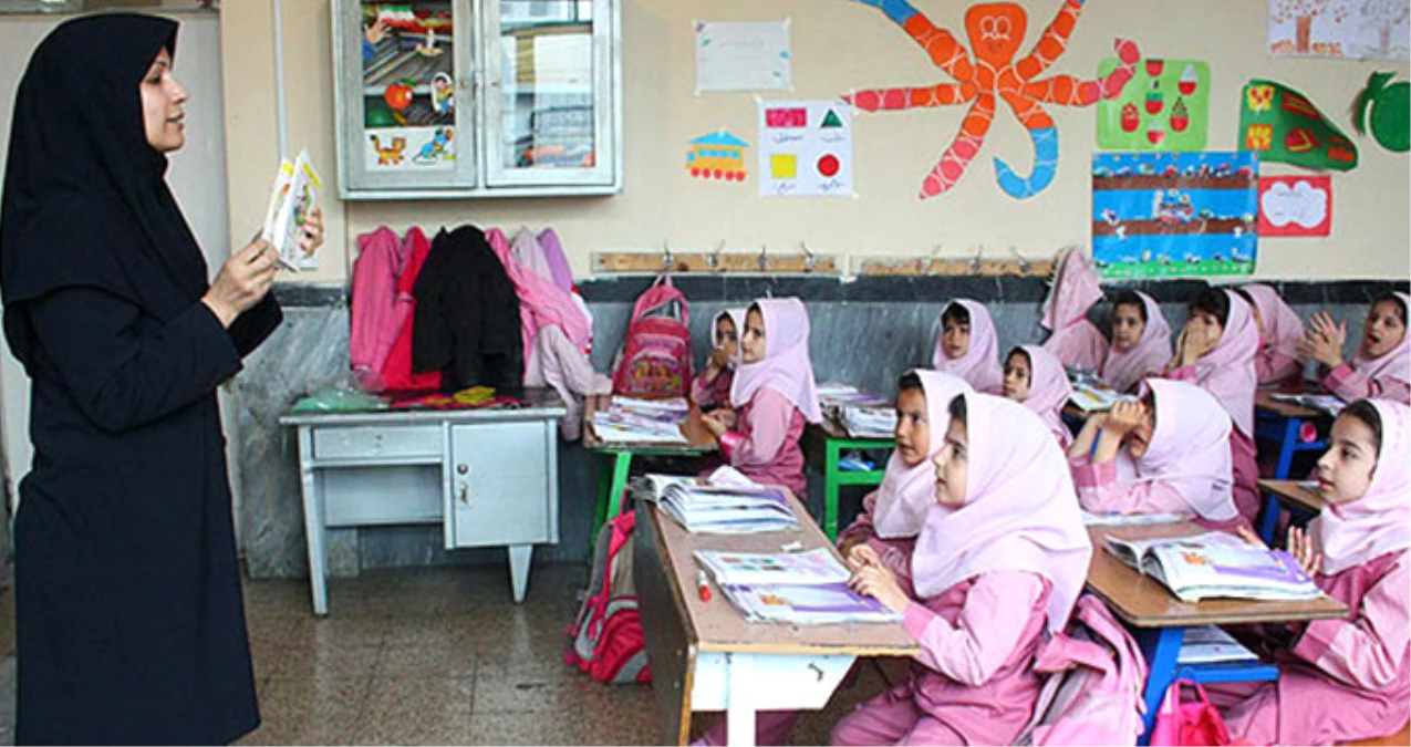İran\'dan Radikal Karar! İlkokullarda İngilizce Öğretilmesi Yasaklandı