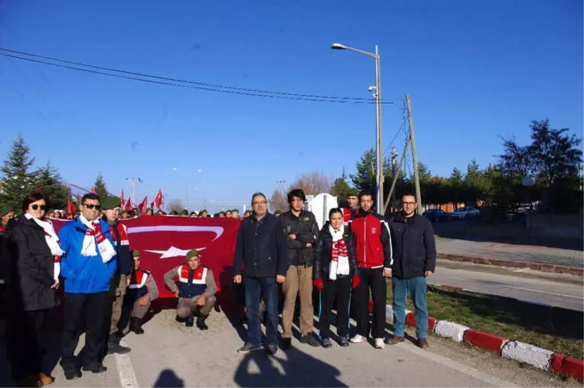 Sarıkamış Şehitlerini Anma Yürüyüşü Düzenlendi