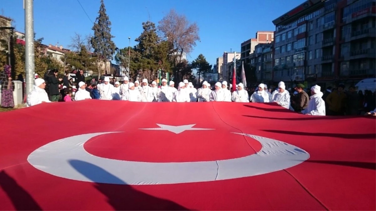 Uşak\'ta Sarıkamış Şehitlerini Anma Yürüyüşü Yapıldı