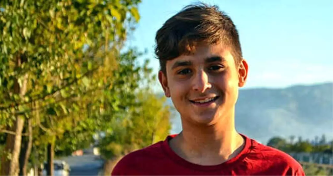 17 Yaşındaki Futbolcu Maç Sonrası Kalp Krizi Geçirip Öldü
